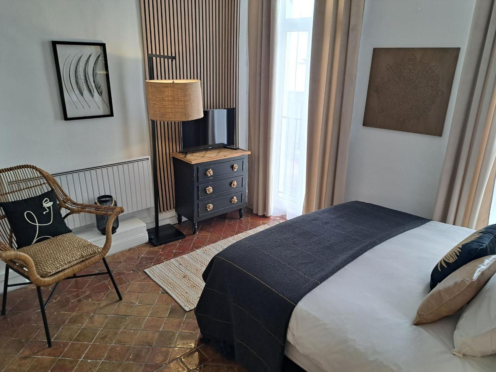 Hotel Le Patio De Sophie ซิสเตรง ห้อง รูปภาพ