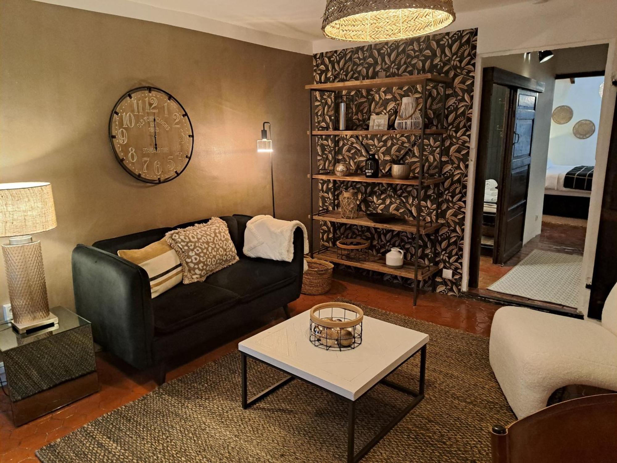 Hotel Le Patio De Sophie ซิสเตรง ภายนอก รูปภาพ