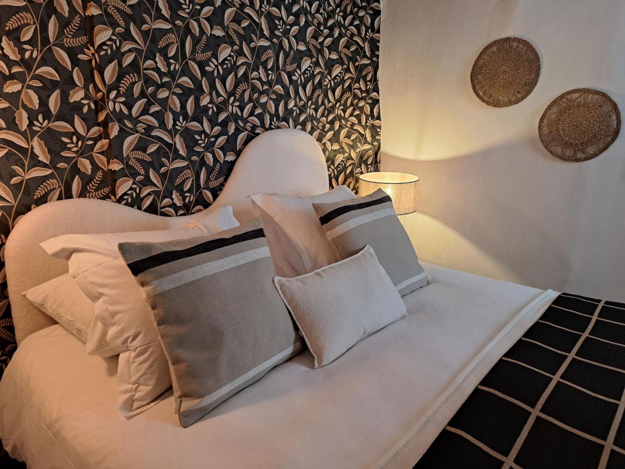 Hotel Le Patio De Sophie ซิสเตรง ห้อง รูปภาพ